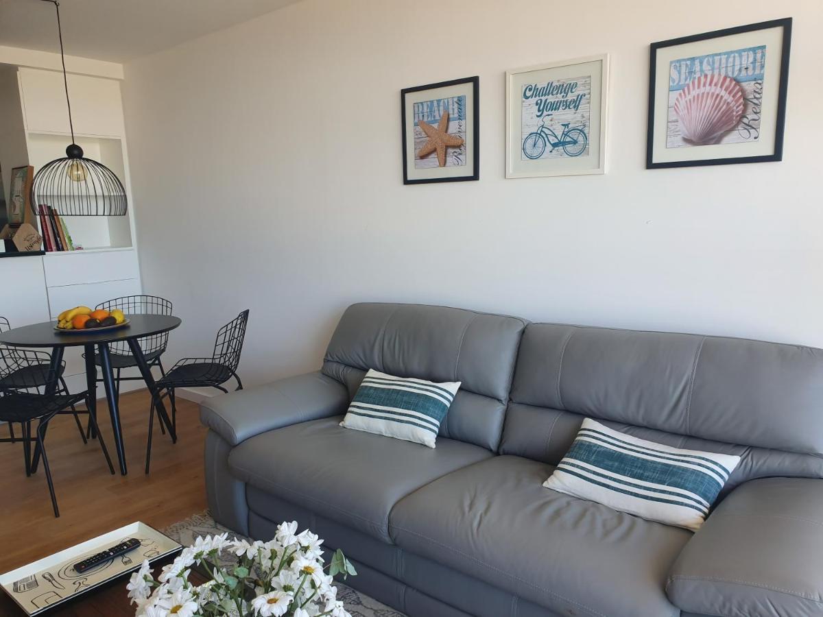 Modern First Line Beach Uy Apartment *
